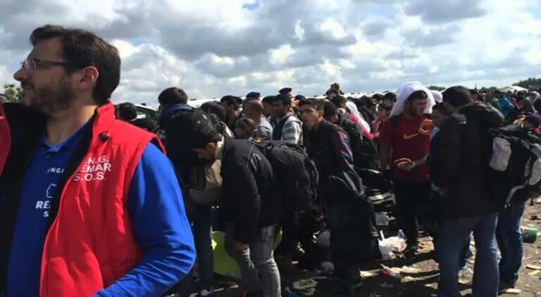 Ayuda refugiados sirios voluntariado