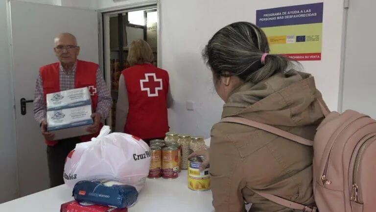 Cruz roja las palmas ayudas